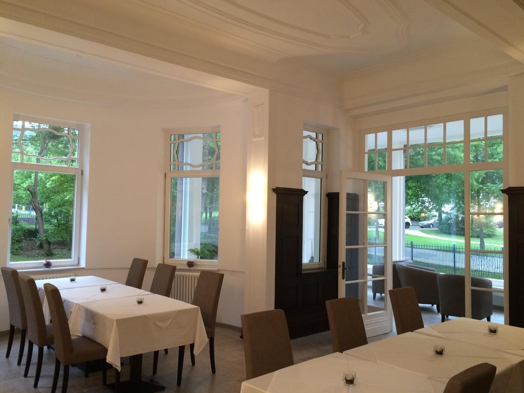 Appartements Am Kurpark バート・ピルモント エクステリア 写真