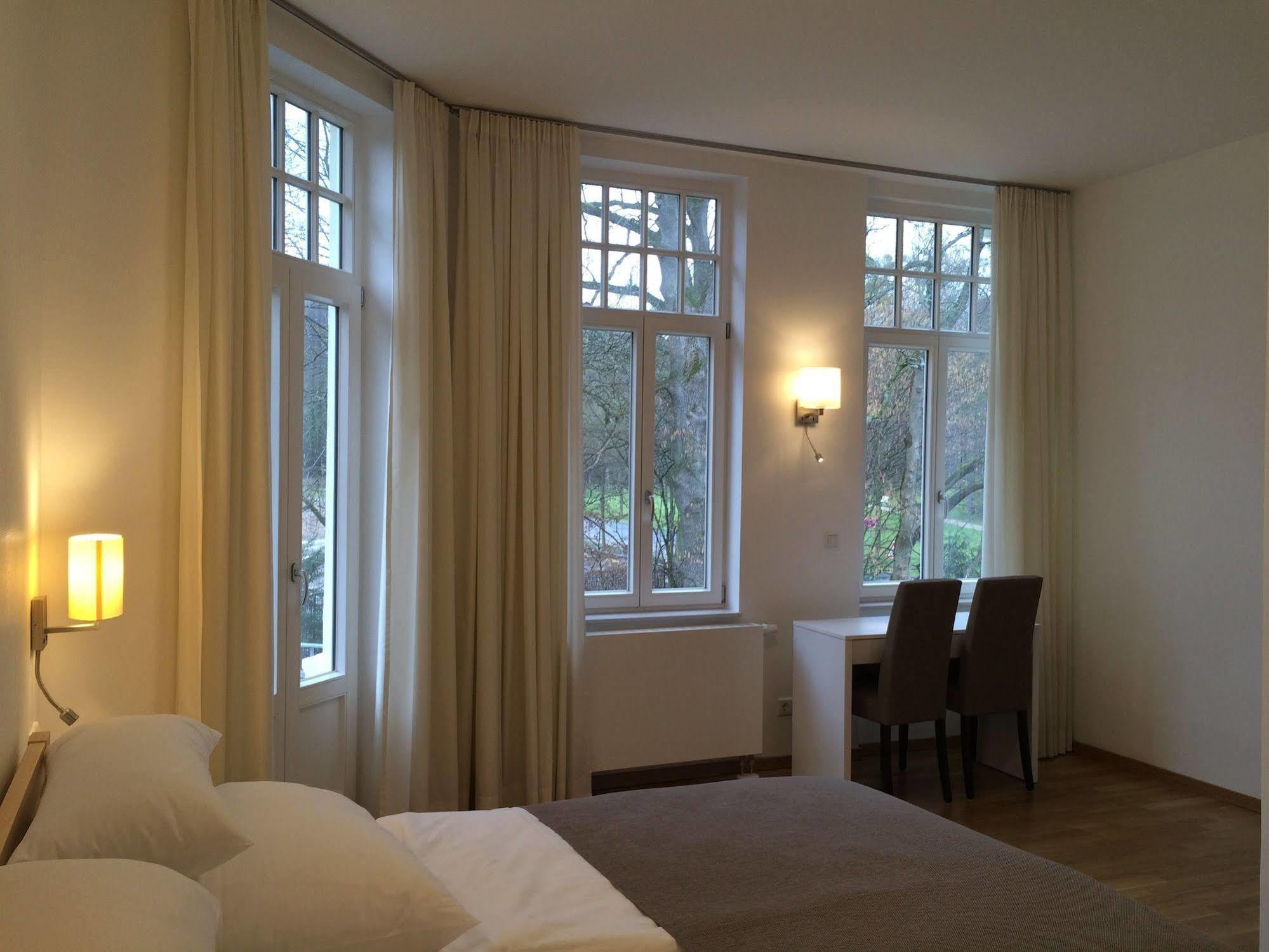 Appartements Am Kurpark バート・ピルモント エクステリア 写真